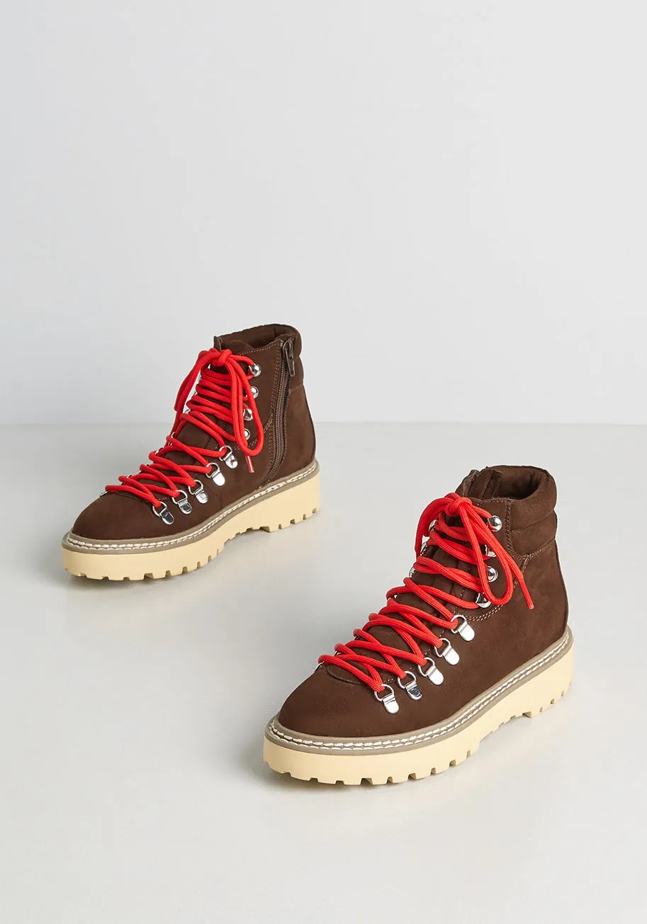 Trekking Forward Boot